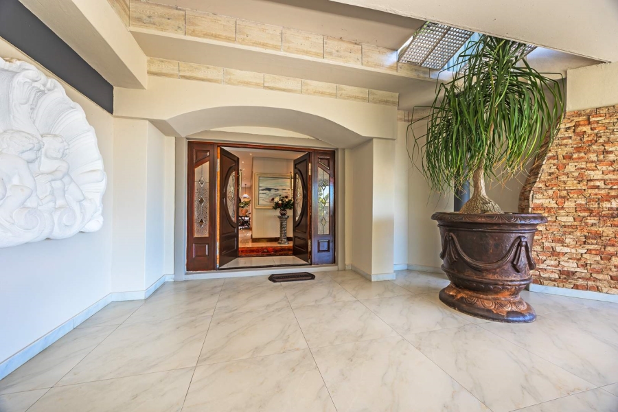 8 Bedroom Property for Sale in Baronetcy Estate Western Cape